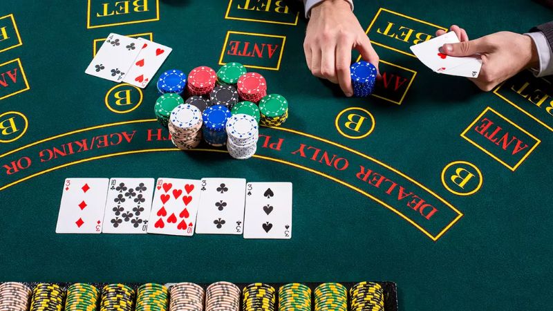 Áp dụng chiến thuật đánh Mini Poker King88 cơ bản